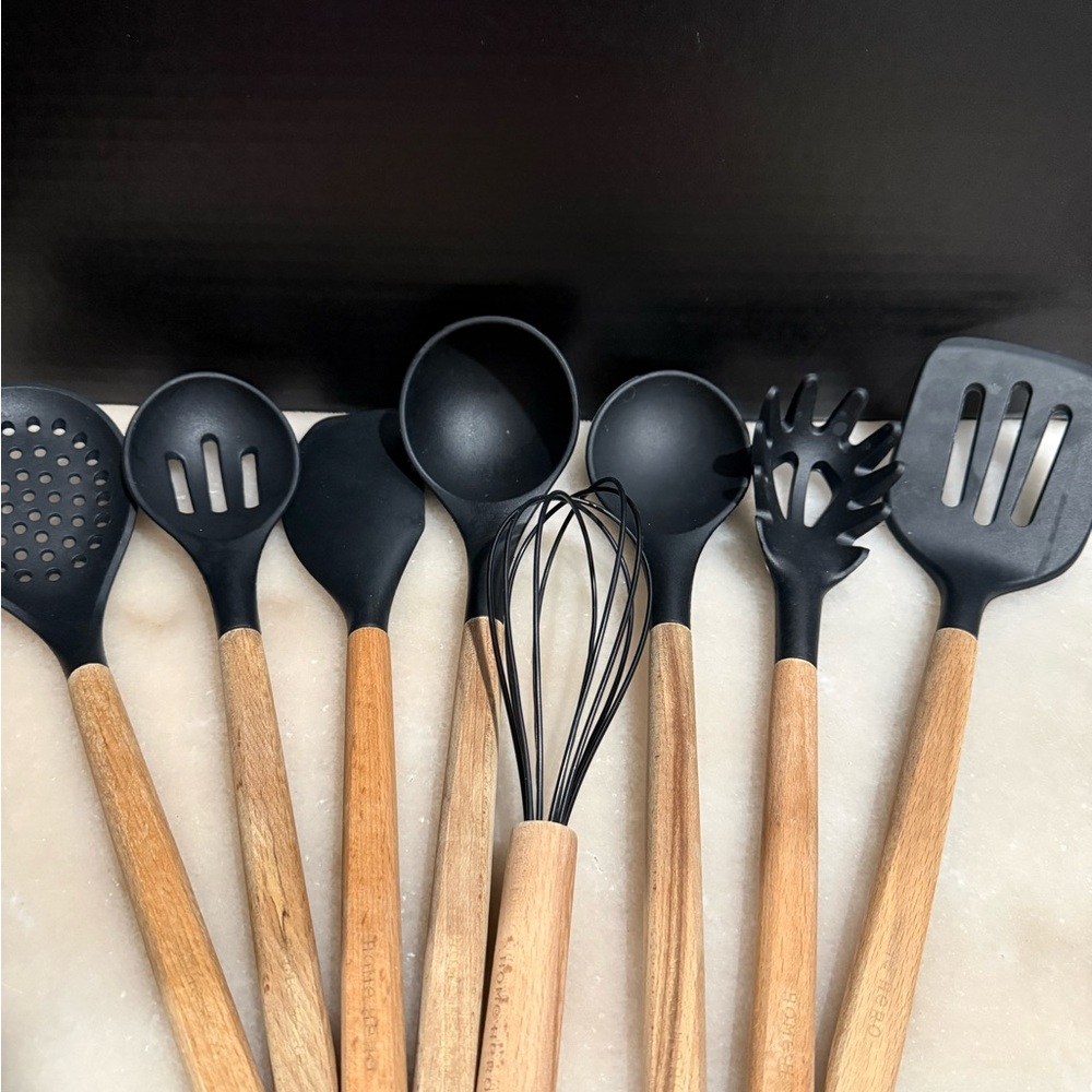 Home Hero Black Silicone Utensil Set of 8 Wood Handles
